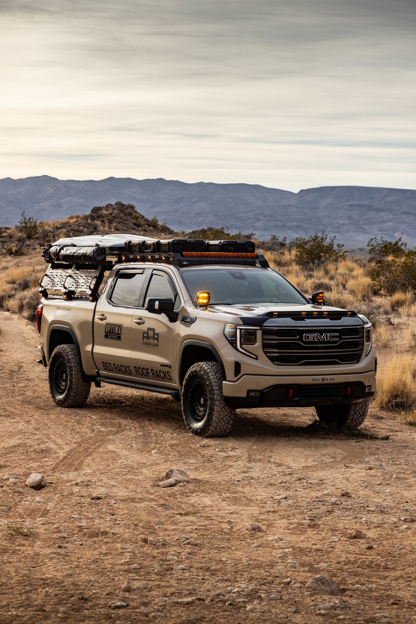 GMC Sierra Bed Rack Short Bed Tonneau Cover Version Roll n Lock