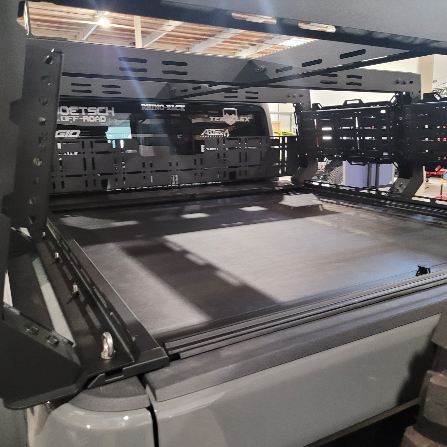 Jeep Gladiator Bed Rack Tonneau Edition