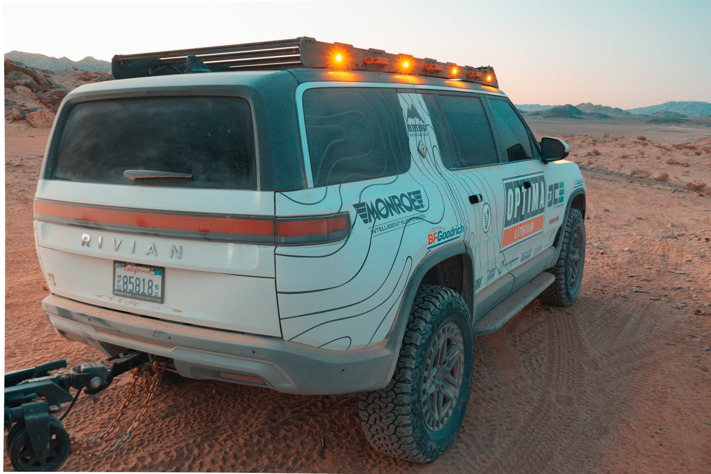 Rivian R1S Roof Rack System With Light Bar Cut Out for Rigid Industries Adapt Series 40" Light Bar